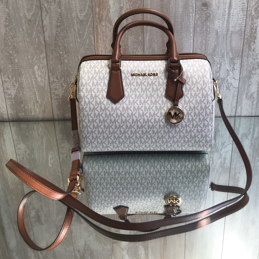 Michael Kors Hayes Large Duffel Bag Vanilla W - Picture 4 of 6
